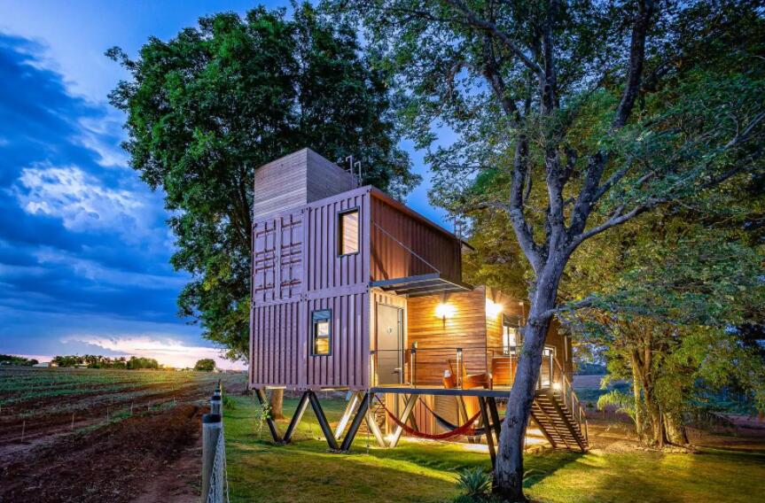 農村建輕鋼別墅包工包料多少錢一平方？